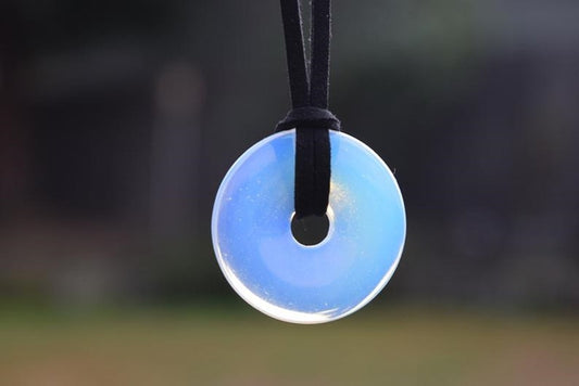 Unisex Rainbow Crystal Moonstone Circle Necklace - Omamoristone お守り石