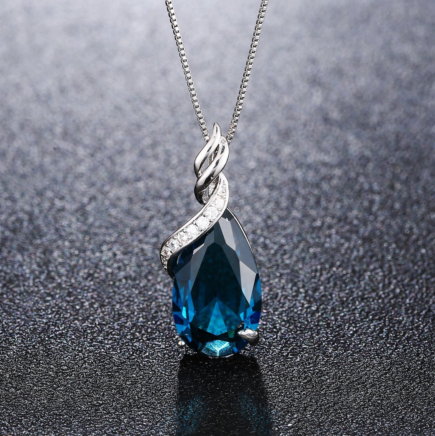 S925 Sterling Silver 45cm Natural Blue Topaz Pendants Necklace - Omamoristone お守り石
