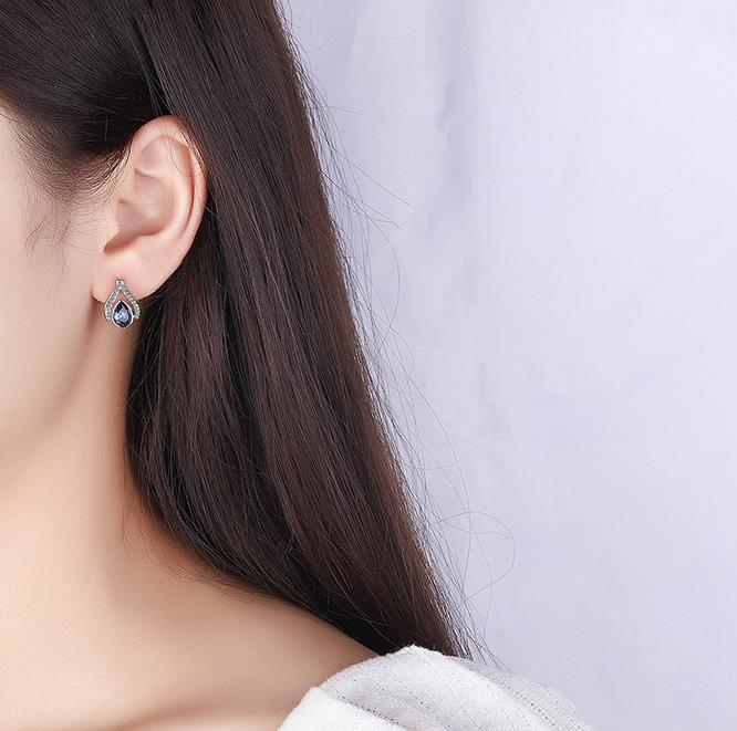 925 Silver Needle Japanese Water Drop Sapphire Flower Earrings - Omamoristone お守り石