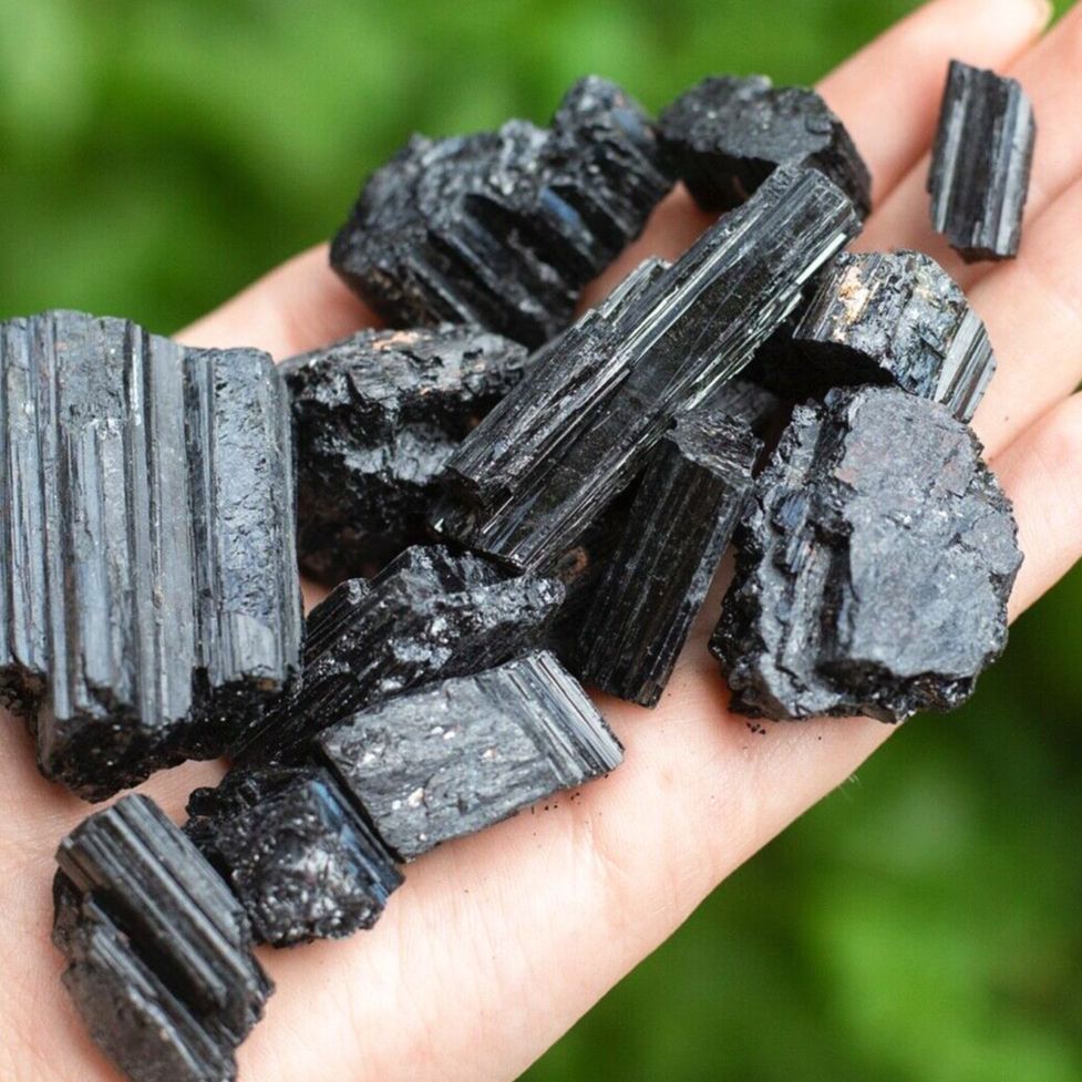 Natural Black Tourmaline Healing Energy Stone - Omamoristone お守り石