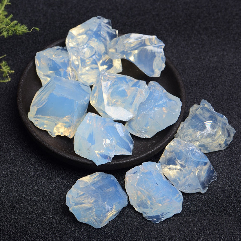High-Quality Quartz Opal Healing Stone - Omamoristone お守り石
