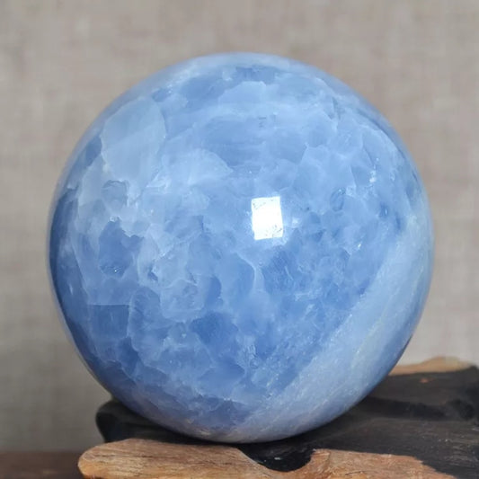 Natural blue celestine Crystal Sphere Ball - Omamoristone お守り石