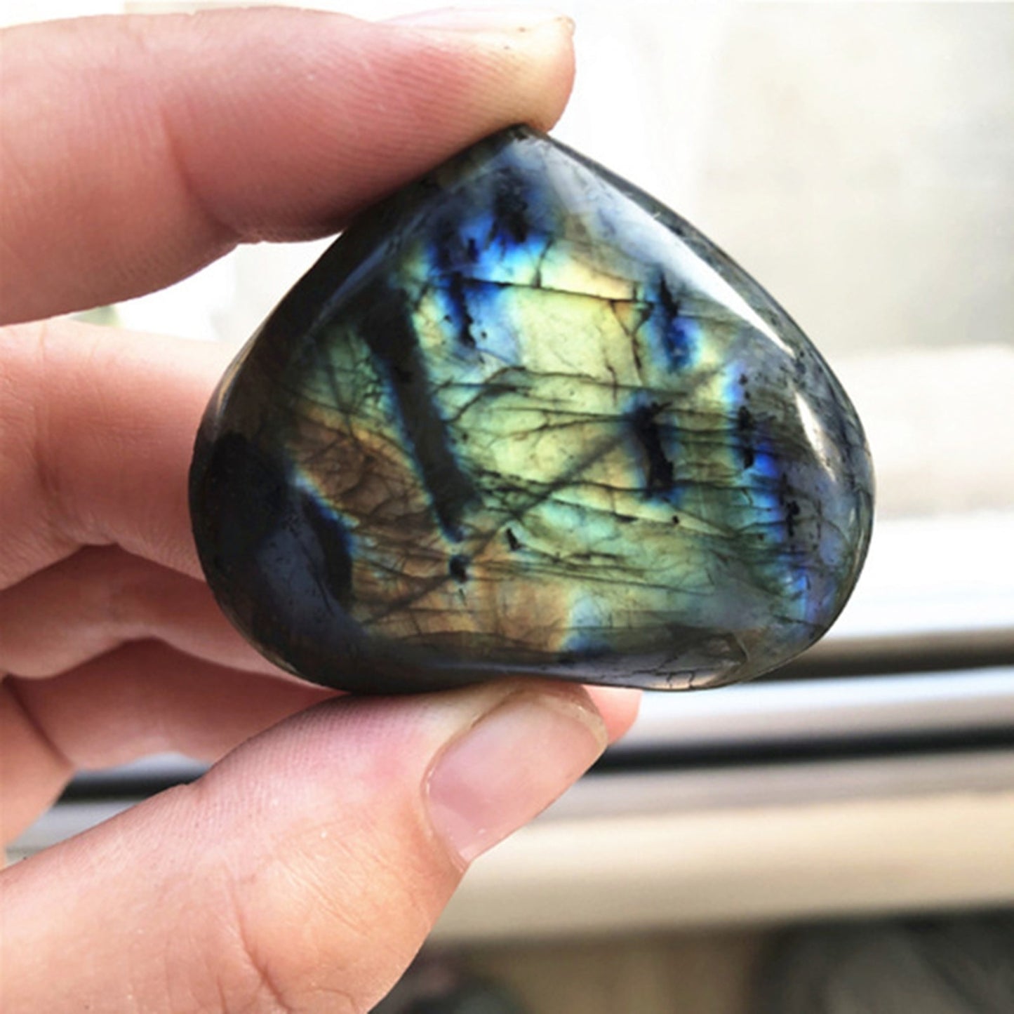 Natural Crystal Labradorite Heart Shape Polished Healing Stone - Omamoristone お守り石